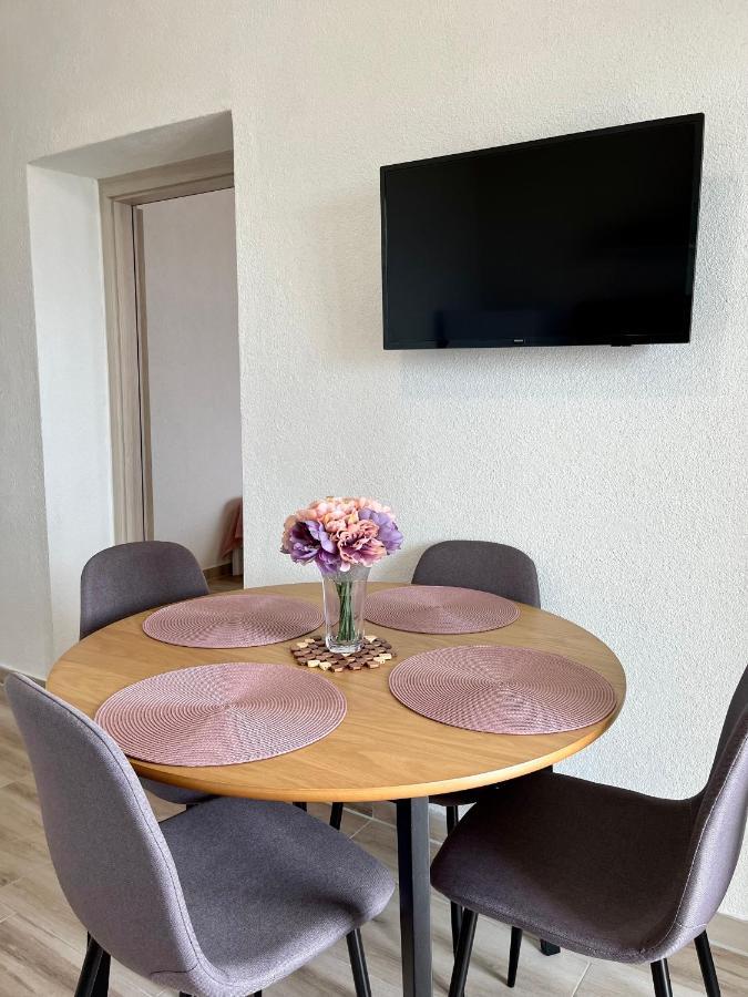 Apartmani “Kresimir” Омиш Экстерьер фото