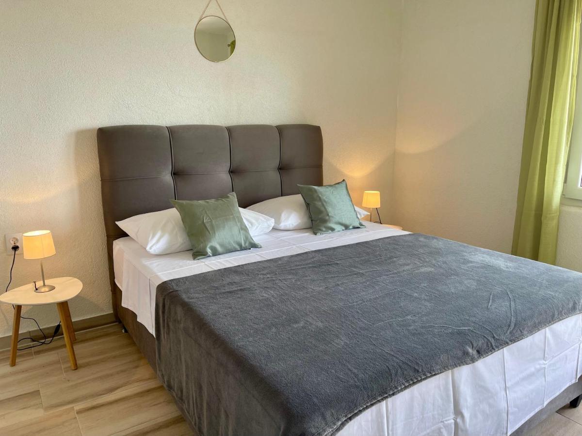 Apartmani “Kresimir” Омиш Экстерьер фото